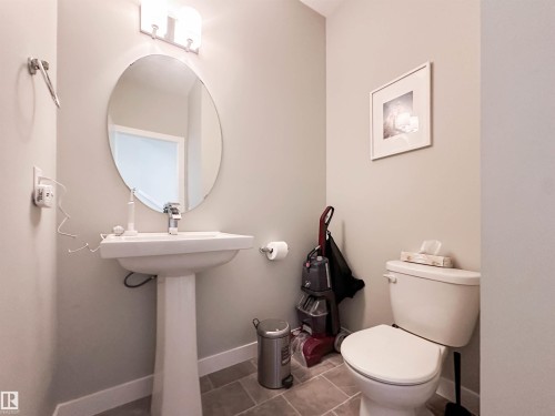 #89 600 Bellerose Dr, St. Albert, AB - Indoor Photo Showing Bathroom