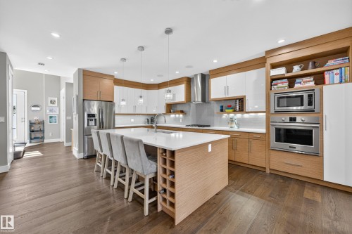 7544 78 Avenue Nw, Edmonton, AB - Indoor Photo Showing Kitchen With Upgraded Kitchen
