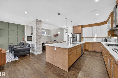 7544 78 Avenue Nw, Edmonton, AB - Indoor Photo Showing Kitchen