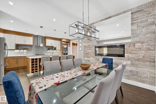 7544 78 Avenue Nw, Edmonton, AB - Indoor