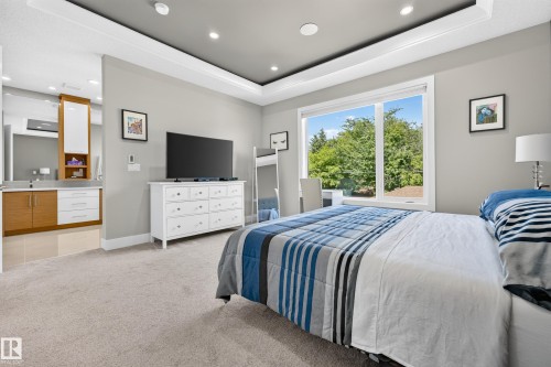 7544 78 Avenue Nw, Edmonton, AB - Indoor Photo Showing Bedroom