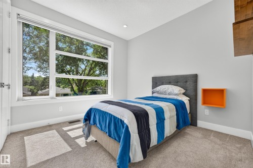 7544 78 Avenue Nw, Edmonton, AB - Indoor Photo Showing Bedroom