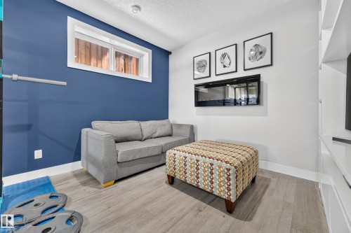 7544 78 Avenue Nw, Edmonton, AB - Indoor