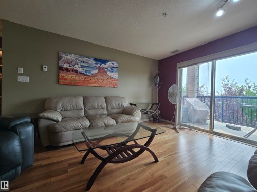 #337 2096 Blackmud Creek Dr Sw, Edmonton, AB - Indoor Photo Showing Living Room