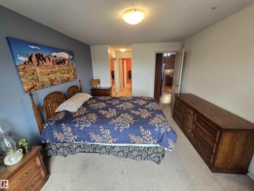 #337 2096 Blackmud Creek Dr Sw, Edmonton, AB - Indoor Photo Showing Bedroom