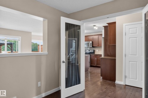 3906 6 Street Nw, Edmonton, AB - Indoor