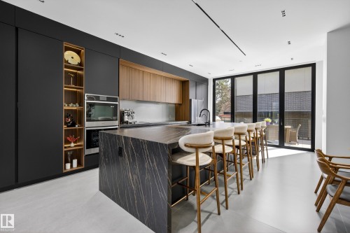 14035 104 Avenue Nw, Edmonton, AB - Indoor