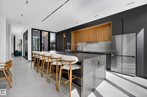 14035 104 Avenue Nw, Edmonton, AB - Indoor