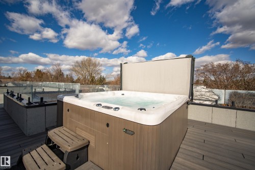 14035 104 Avenue Nw, Edmonton, AB - Outdoor