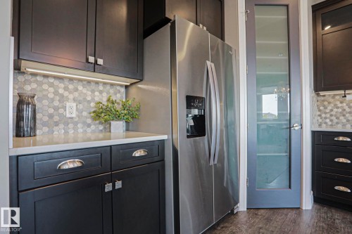 9711 223 Street Nw, Edmonton, AB - Indoor
