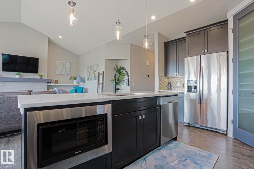 9711 223 Street Nw, Edmonton, AB - Indoor Photo Showing Kitchen With Upgraded Kitchen