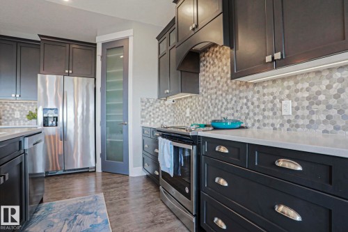 9711 223 Street Nw, Edmonton, AB - Indoor Photo Showing Kitchen With Upgraded Kitchen