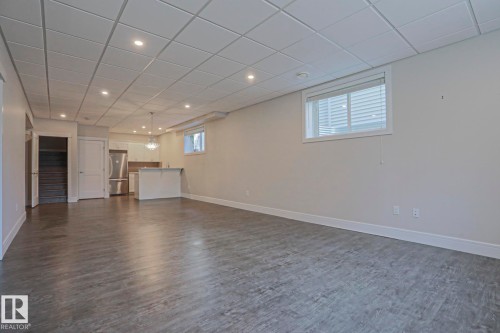 9711 223 Street Nw, Edmonton, AB - Indoor