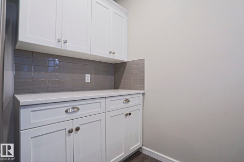 9711 223 Street Nw, Edmonton, AB - Indoor