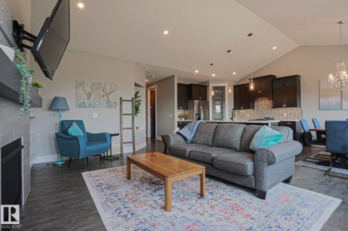 9711 223 Street Nw, Edmonton, AB - Indoor Photo Showing Living Room