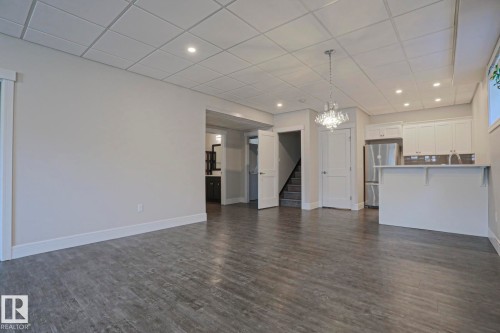 9711 223 Street Nw, Edmonton, AB - Indoor