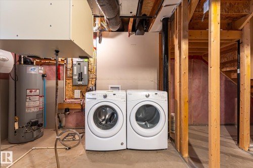 2016 Cavanagh Drive Sw, Edmonton, AB - Indoor Photo Showing Laundry Room