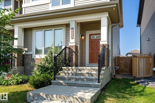 2016 Cavanagh Drive Sw, Edmonton, AB - Outdoor