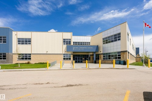 Image quality insufficient for description - #66 8304 11 Av Sw, Edmonton, AB - Outdoor