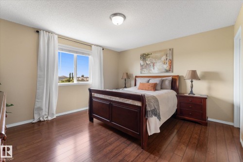 2948 26 Street Nw, Edmonton, AB - Indoor Photo Showing Bedroom