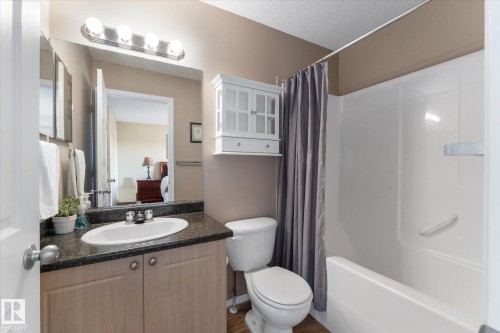 2948 26 Street Nw, Edmonton, AB - Indoor Photo Showing Bathroom