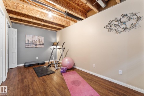 2948 26 Street Nw, Edmonton, AB - Indoor Photo Showing Other Room