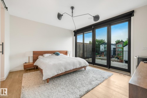 10925 University Avenue Nw, Edmonton, AB - Indoor Photo Showing Bedroom