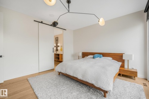10925 University Avenue Nw, Edmonton, AB - Indoor Photo Showing Bedroom