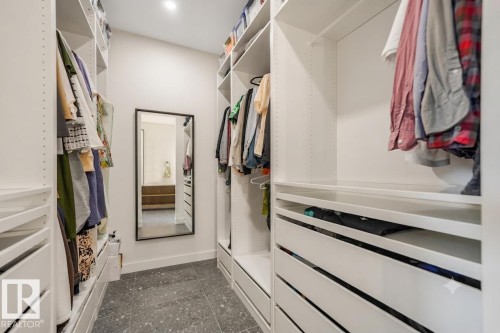 10925 University Avenue Nw, Edmonton, AB - Indoor