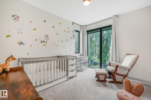 10925 University Avenue Nw, Edmonton, AB - Indoor
