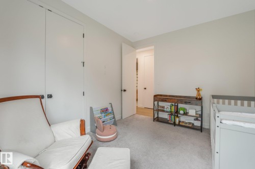 10925 University Avenue Nw, Edmonton, AB - Indoor