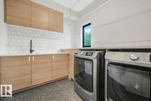 10925 University Avenue Nw, Edmonton, AB - Indoor Photo Showing Laundry Room