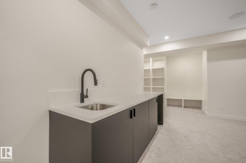 10925 University Avenue Nw, Edmonton, AB - Indoor Photo Showing Kitchen