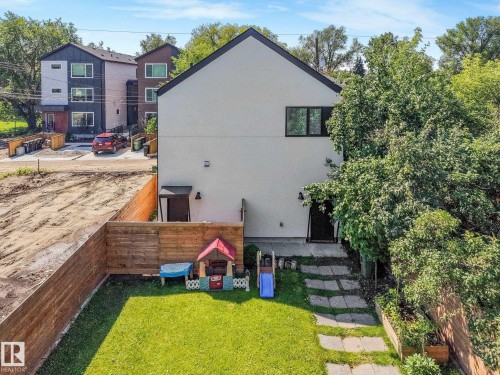 10925 University Avenue Nw, Edmonton, AB - Outdoor