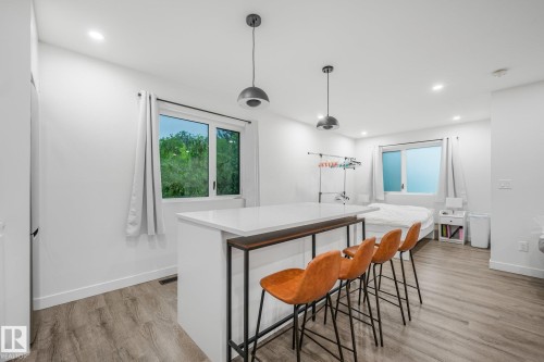 10925 University Avenue Nw, Edmonton, AB - Indoor Photo Showing Dining Room