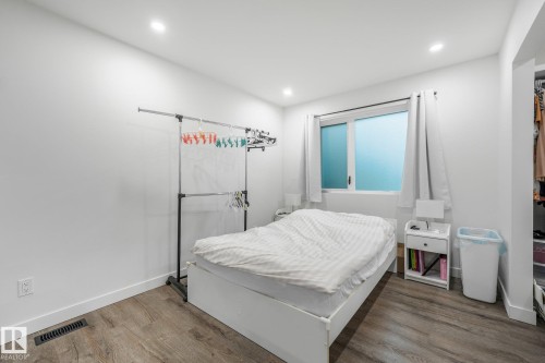 10925 University Avenue Nw, Edmonton, AB - Indoor Photo Showing Bedroom