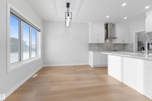 47 Axelwood Crescent, Spruce Grove, AB - Indoor Photo Showing Kitchen