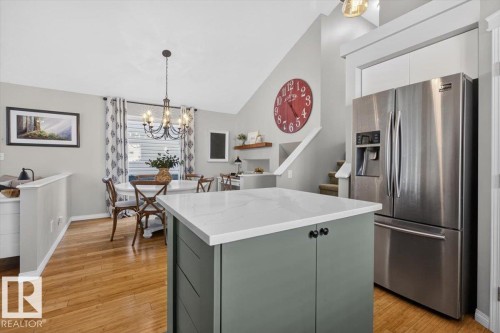 1012 79 Street Sw, Edmonton, AB - Indoor Photo Showing Other Room