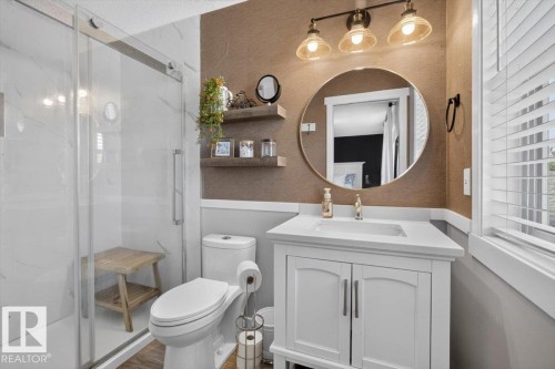 1012 79 Street Sw, Edmonton, AB - Indoor Photo Showing Bathroom