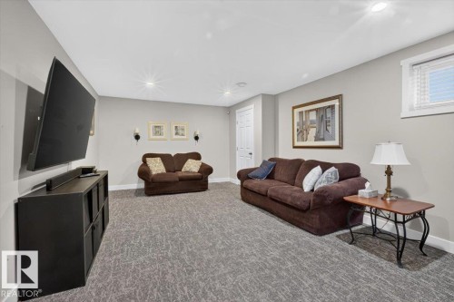 1012 79 Street Sw, Edmonton, AB - Indoor