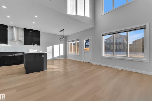 41 Axelwood Crescent, Spruce Grove, AB - Indoor Photo Showing Kitchen