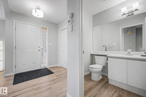 #7 10 Devon Cl, St. Albert, AB - Indoor Photo Showing Bathroom