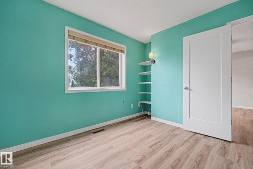 #7 10 Devon Cl, St. Albert, AB - Indoor Photo Showing Other Room