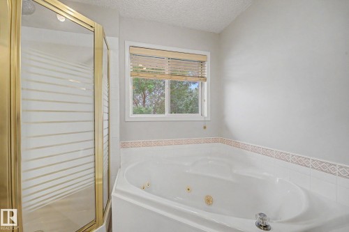 #7 10 Devon Cl, St. Albert, AB - Indoor Photo Showing Bathroom