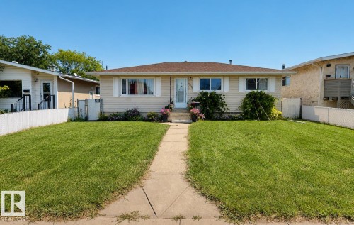 10661 152 Street Nw, Edmonton, AB - Outdoor With Facade