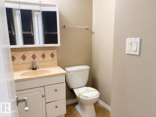 229 19 Street, Cold Lake, AB - Indoor Photo Showing Bathroom