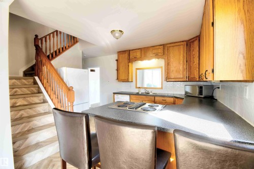 5109 47 Avenue, St. Paul Town, AB - Indoor Photo Showing Kitchen With Double Sink