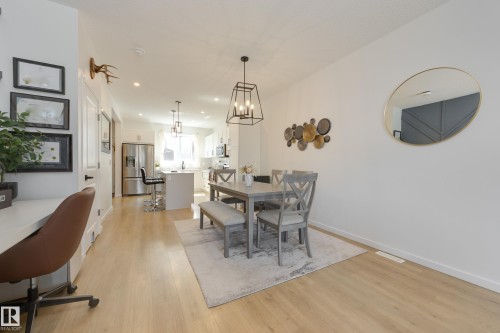 19281 22A Avenue Nw, Edmonton, AB - Indoor Photo Showing Dining Room