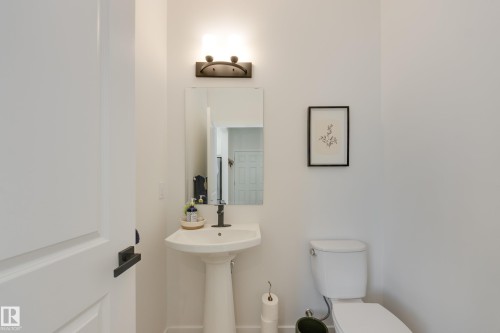 19281 22A Avenue Nw, Edmonton, AB - Indoor Photo Showing Bathroom
