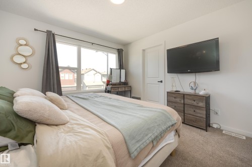 19281 22A Avenue Nw, Edmonton, AB - Indoor Photo Showing Bedroom